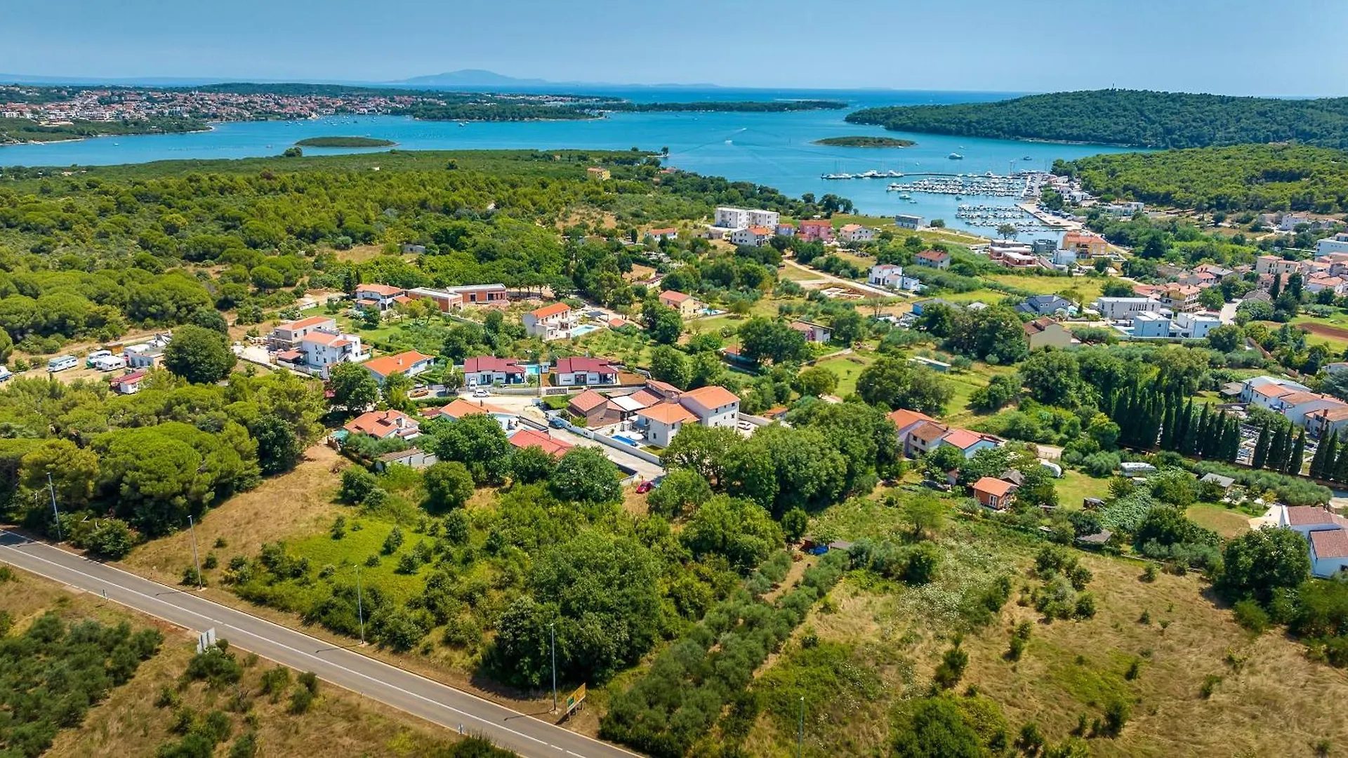 Villa Tena With Private Swimming Pool Medulin Croatia